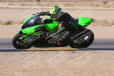 media/Dec-10-2023-SoCal Trackdays (Sun) [[0ce70f5433]]/Turn 9 Inside Set 2 (1115am)/